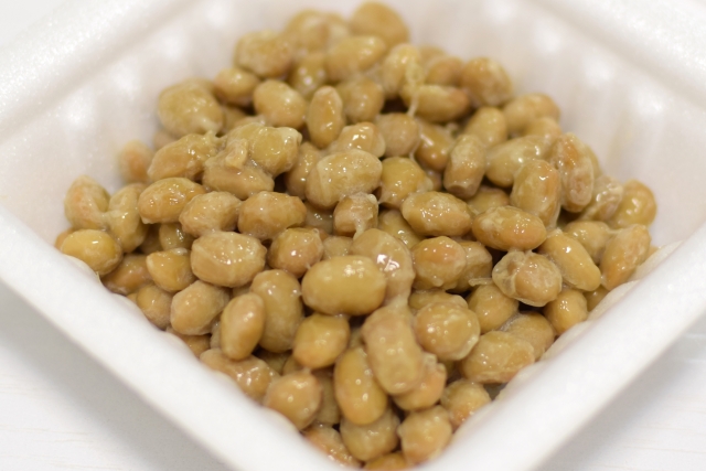 納豆が美容・健康に良い理由は？おすすめの食べ方や食材、冷凍保存方法は？