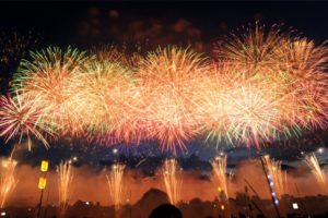 大曲花火大会に初めて行く方!混雑状態や必需品などの注意点とは