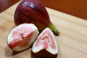 いちじくは美味しい？旬の時期、生の食べ方と保存方法、おすすめスイーツ