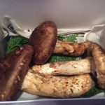 松茸の美味しい調理法は？下処理と虫食いは洗う？お得に松茸を食べるには？