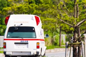 救急車を呼ぶ判断や基準を迷った時に相談できる＃7119とは？実体験をご紹介。