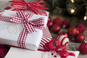 クリスマスプレゼントを子供に渡すのはいつ?渡し方は?何歳まで?