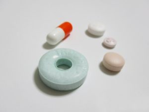 のどが痛い時の対処法!うがいやおすすめの食べ物、のど飴の選び方や効果は?