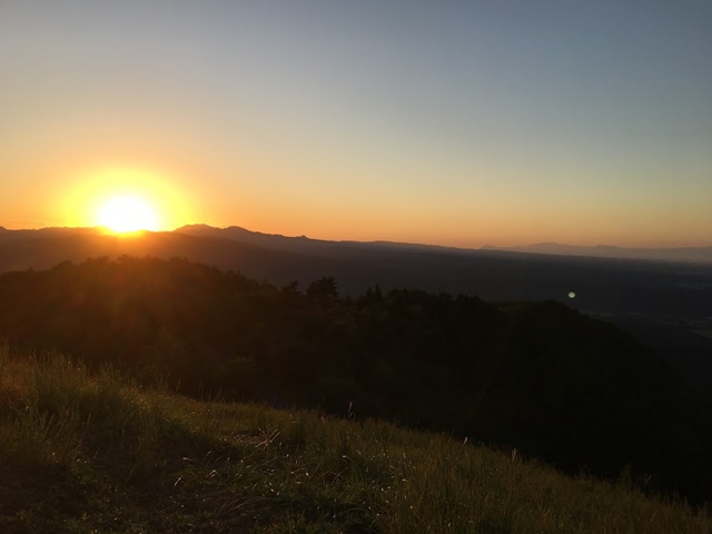 八面山からの夕日