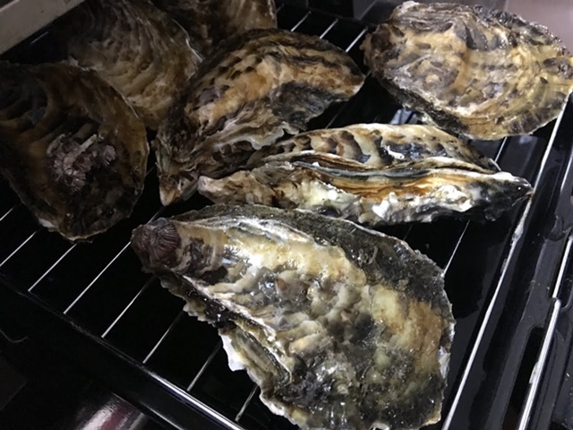 殻付き牡蠣の焼き方 自宅のグリルやレンジでの調理法と保存方法
