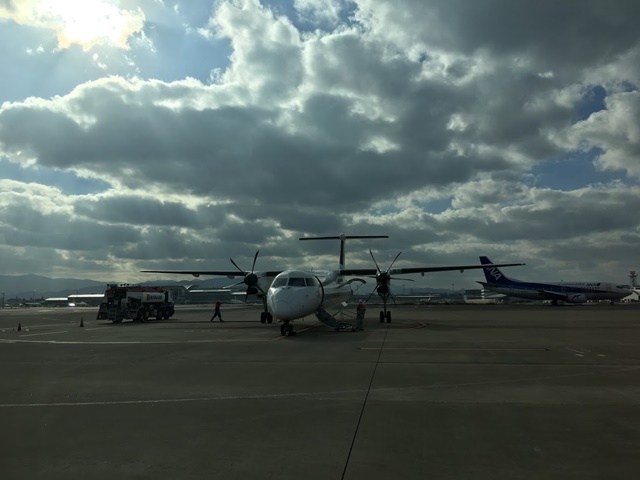 屋久島行きの飛行機