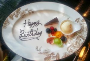 チョコペンの上手な使い方！湯煎の仕方と先が固まるのを防いで細く書くには？