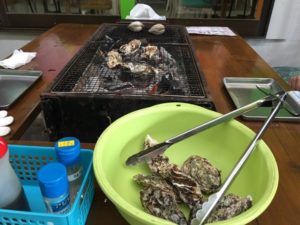 イルカランドの牡蠣小屋に行ってきた!時期や料金、持ち込みはできる?