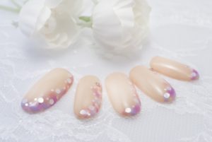 ネイルチップが合わない！サイズや大きさの調整やフィットさせるコツ。