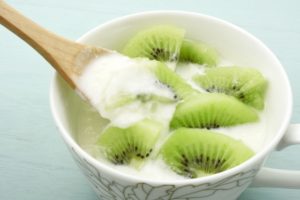 メロンやキウイは牛乳やヨーグルトと混ぜると苦くなる?!原因と対策は?