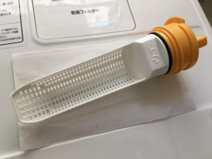 ドラム式洗濯機の排水フィルターのネット交換が面倒で100均のゴミ取りフィルター使ってみた!