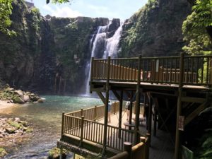 雄川の滝の見頃は何時?行って分かった条件と遊歩道の服装対策!