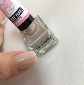 100均セリアの剥がせるネイルをお試し!持ちや塗りやすさは?